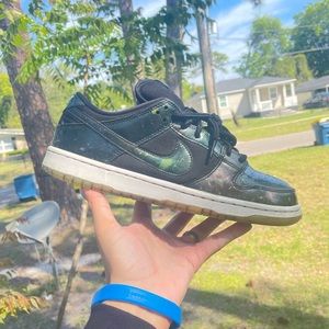 Nike SB Galaxy Dunk